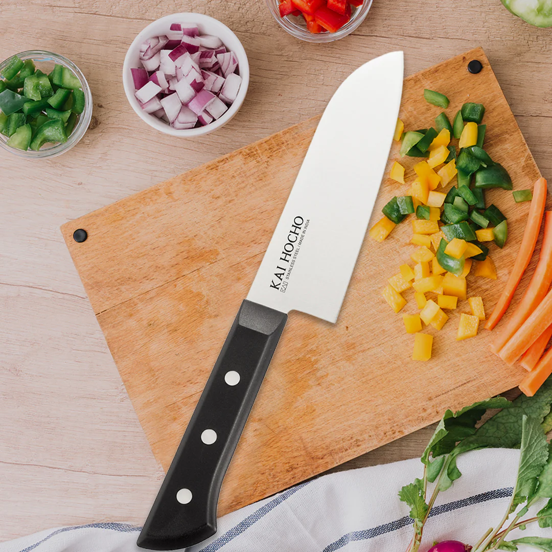 Kai Hocho Premium Santoku Knife with Slicing Knife - Image 4