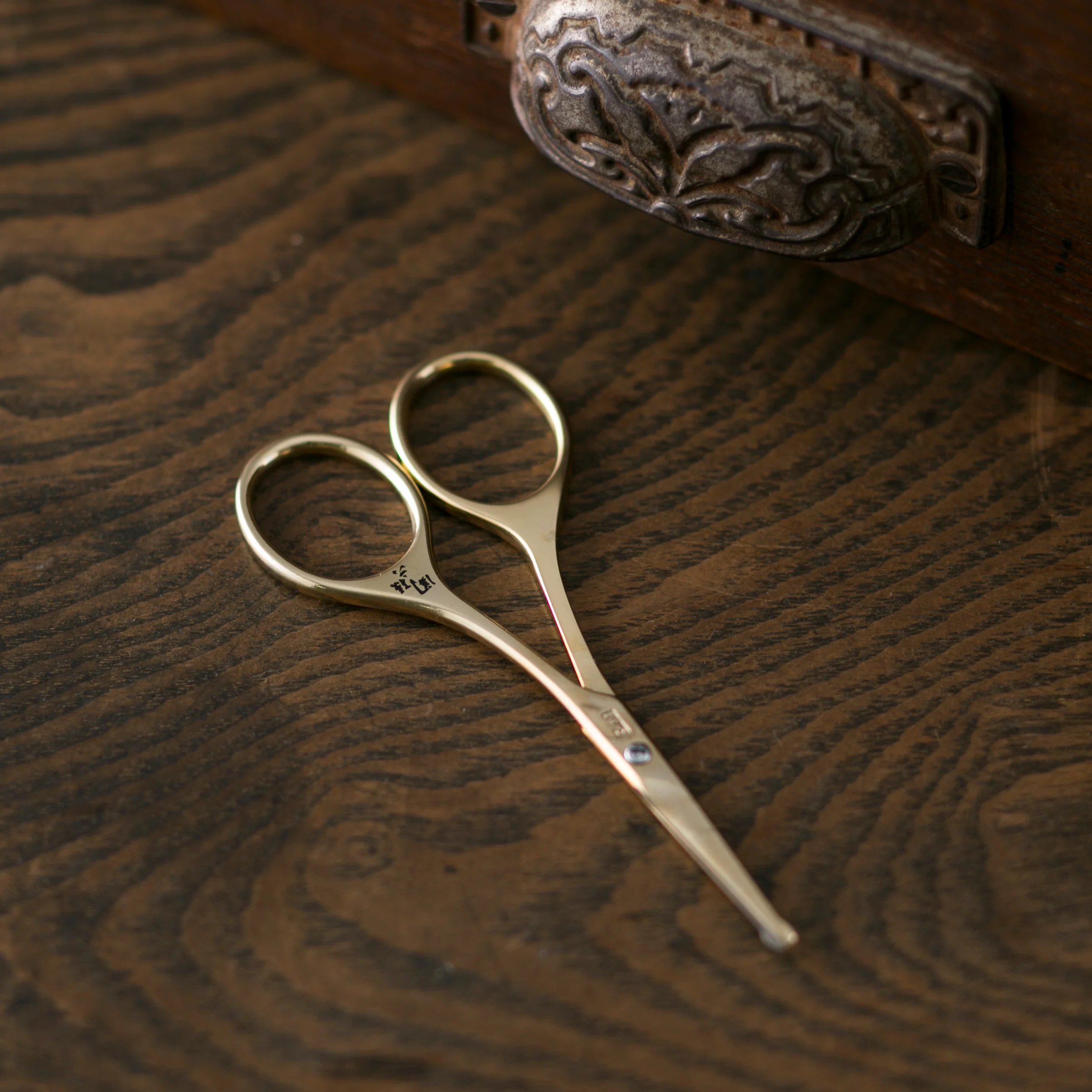 Kai Seki Magoroku Gold Trimming Scissors (Safety) - Image 4